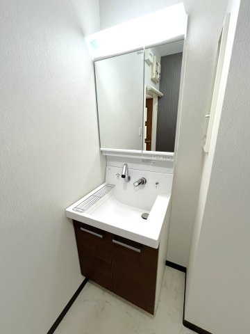 新栄一丁目　テラスハウス