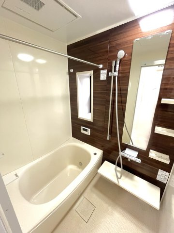 新栄一丁目　テラスハウス