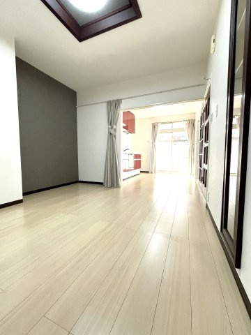 新栄一丁目　テラスハウス