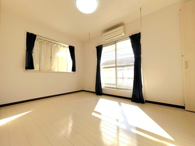 新栄一丁目　テラスハウス