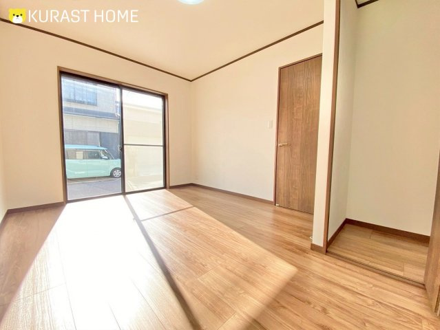 京都市南区吉祥院這登東町　中古戸建の洋室