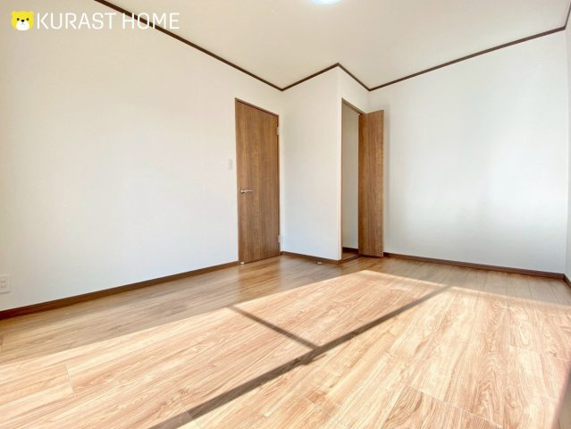 京都市南区吉祥院這登東町　中古戸建の洋室