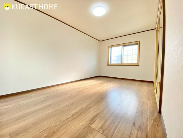 京都市南区吉祥院這登東町　中古戸建の洋室