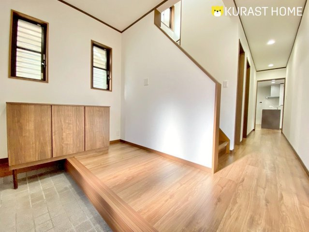 京都市南区吉祥院這登東町　中古戸建の玄関