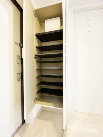 レージュ桜山の玄関