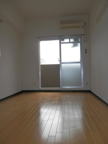 大阪市城東区野江４丁目の賃貸マンションの寝室