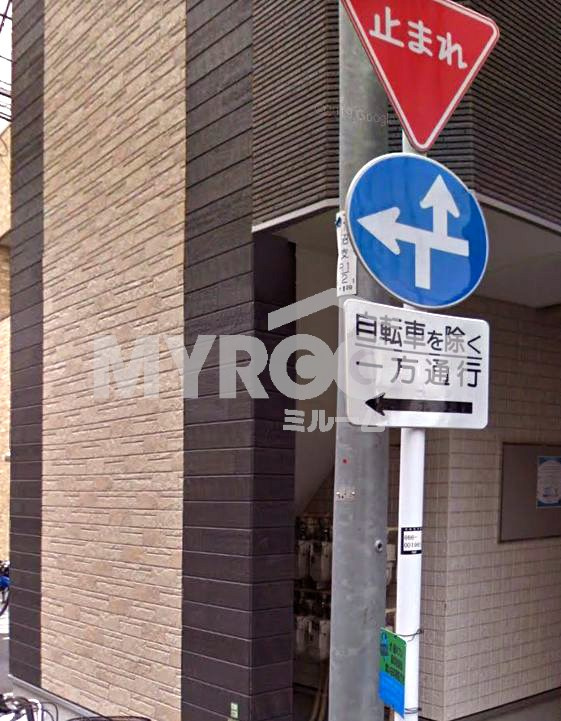 グリーンビュー西日暮里のエントランス