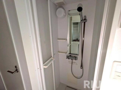 【シャワールーム】 | ル・プレジール