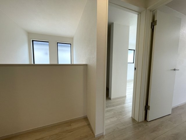 騒がしい環境がキライな方へ。間違いなき静かすぎて草な『保土ケ谷区川島町』新築戸建の内装|おしゃれな内装です