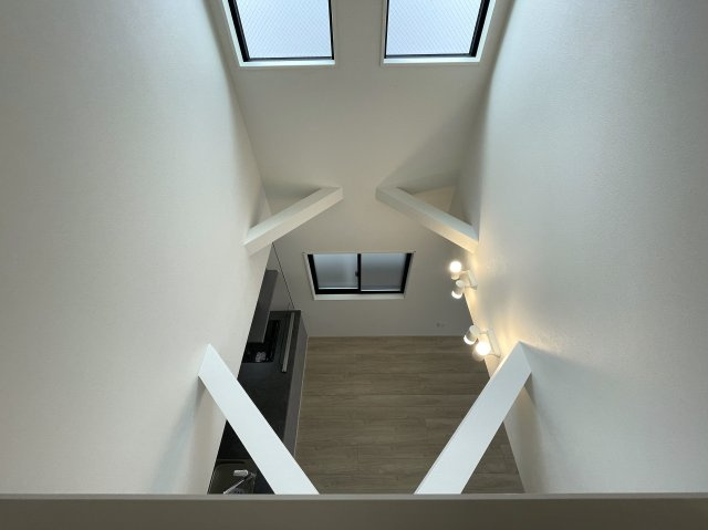 騒がしい環境がキライな方へ。間違いなき静かすぎて草な『保土ケ谷区川島町』新築戸建の内装