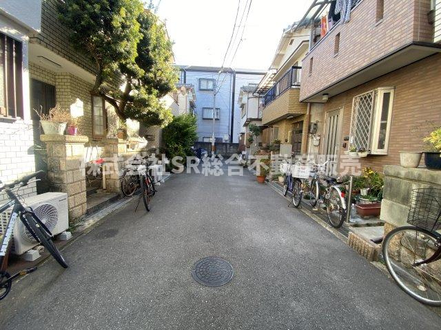 俊徳町4丁目中古戸建の前面道路含む現地写真|リフォームローンも合わせて住宅ローンに組み込む事ができます！
まずは、ご相談下さいませ！