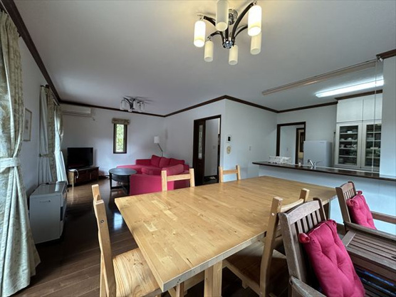 【居間・リビング】 | 大室高原別荘地　戸建