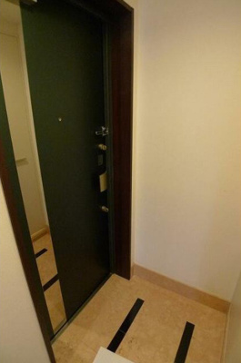 【玄関】 | Ｖｅｒｏｎａ武蔵関Ｌｕｓｓｏ