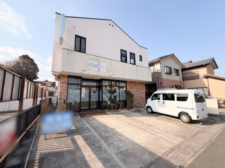 富塚アクシスの外観