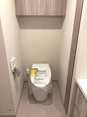 【トイレ】 | ラティエラ武蔵小杉 | ※写真は同タイプ住戸です。