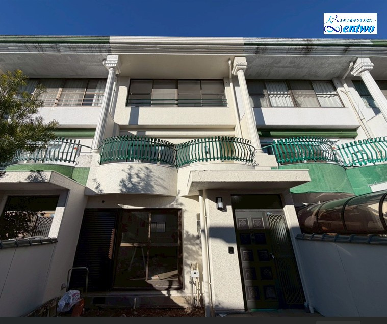 新城テラスハウス