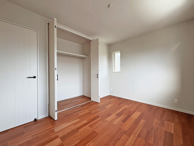 仙台市宮城野区岩切字畑中の洋室