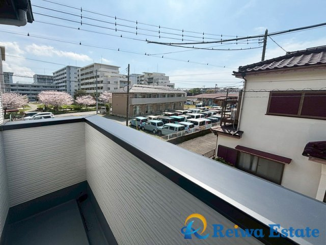 新築戸建　茅ヶ崎市松尾のバルコニー|高い建物が少なく開放感のある眺望。