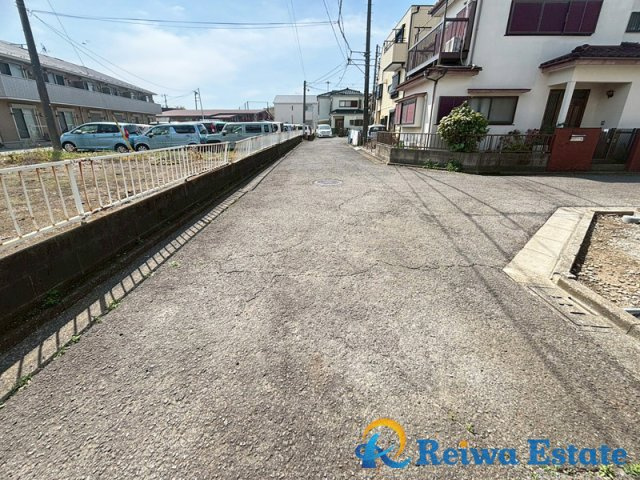 新築戸建　茅ヶ崎市松尾の前面道路含む現地写真
