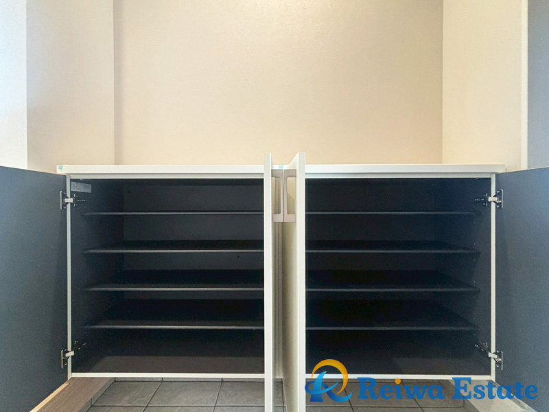 新築戸建　茅ヶ崎市松尾の収納|散らかりがちな玄関もスッキリ片付く収納◎