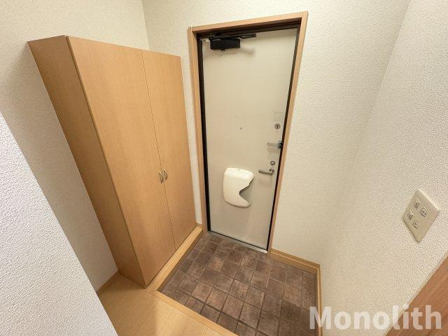 フローラルⅣの玄関