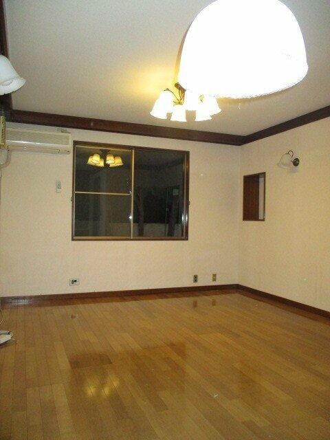 短期貸　 中町3丁目貸家の洋室