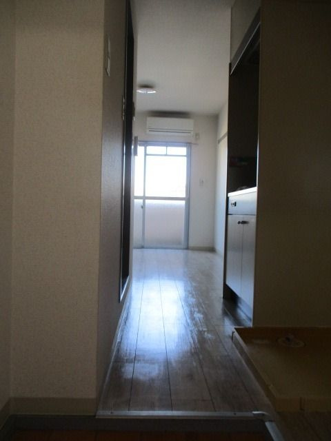 キャッスルアメニティの玄関