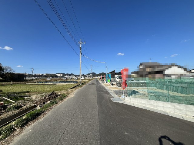 【その他】 | 福岡市西区太郎丸2丁目1期　1号棟（全2棟）【仲介手数料無料・0円】 | 現地写真。前面道路です。