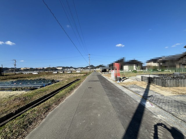 【その他】 | 福岡市西区太郎丸2丁目1期　1号棟（全2棟）【仲介手数料無料・0円】 | 現地写真。前面道路です。