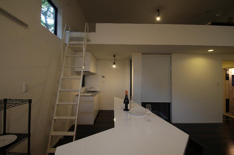 ＩＤＣパロス山本通りの居間・リビング|こちらのリビングで趣味の時間をお楽しみください