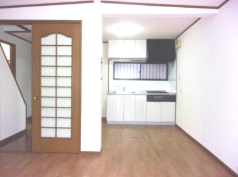 塩屋町４丁目　中古戸建　収益の居間・リビング