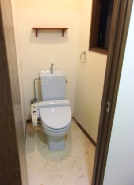 塩屋町４丁目　中古戸建　収益のトイレ