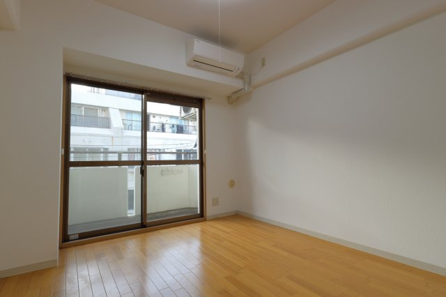 パルメーラ山手の内装|西向きのバルコニー【参考写真】