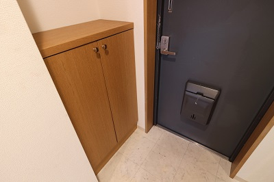 パルメーラ山手の玄関|下駄箱付いてます。