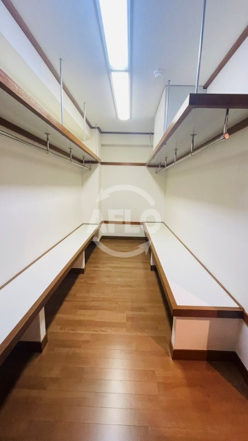 パレス帝塚山(晴明丘南小学校区)の収納|パレス帝塚山　ウォークインクローゼット