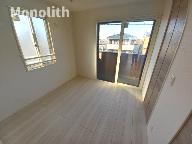 プルーニャの洋室