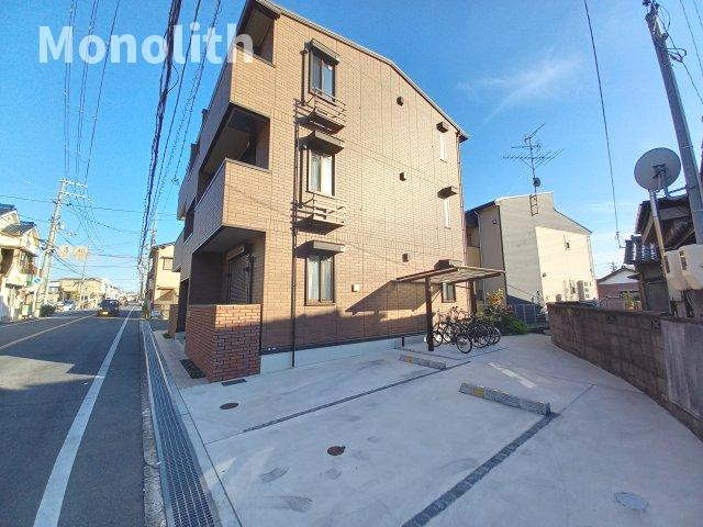 プルーニャの駐車場