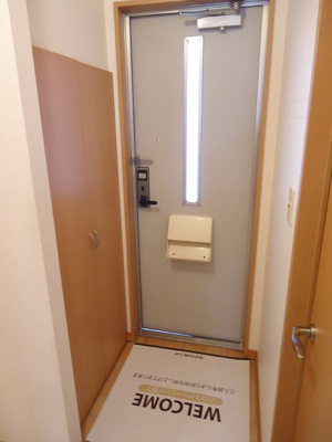 【玄関】 | カルフール松本B・