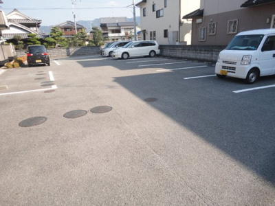 【駐車場】 | カルフール松本B・