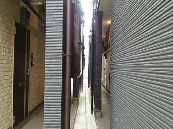 マルシエール西早稲田のエントランス