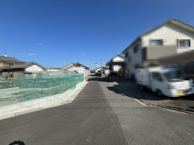 【その他】 | 福岡市西区太郎丸2丁目1期・平屋　2号棟（全2棟）【仲介手数料無料・0円】 | 現地写真。前面道路です。