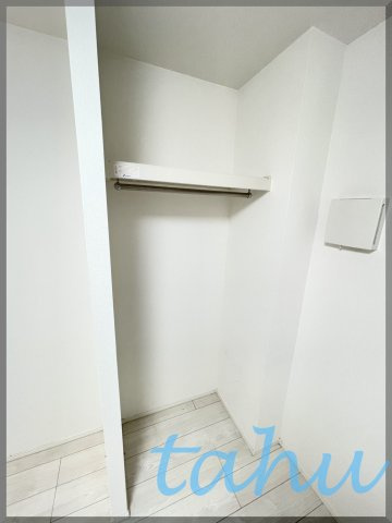 北区岸町１丁目のアパートの収納