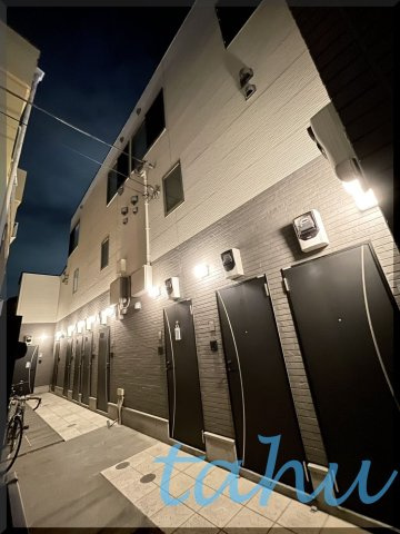 北区岸町１丁目のアパートの外観