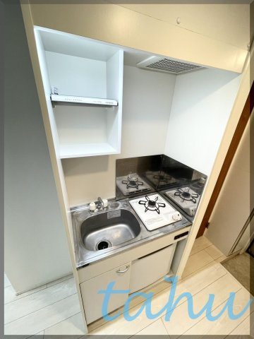 北区岸町１丁目のアパートのキッチン