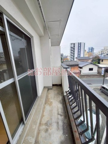 IT本町のバルコニー