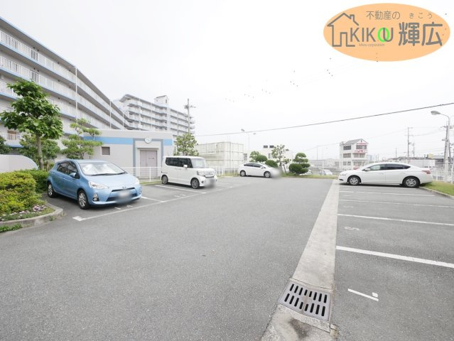 ローズヴィラ東加古川　7階の駐車場