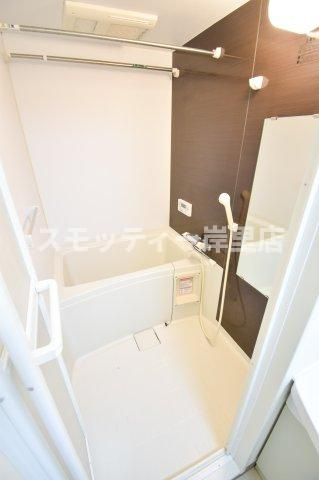 グランメゾン御崎の浴室|コンパクトで使いやすいお風呂です