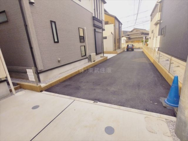 【前面道路含む現地写真】の画像