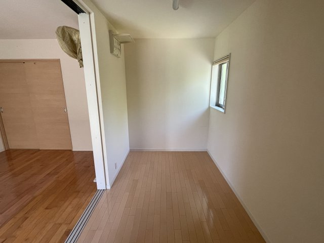 山鹿市小群土地建物の収納|寝室には４．８帖のウォークインクローゼットがあります