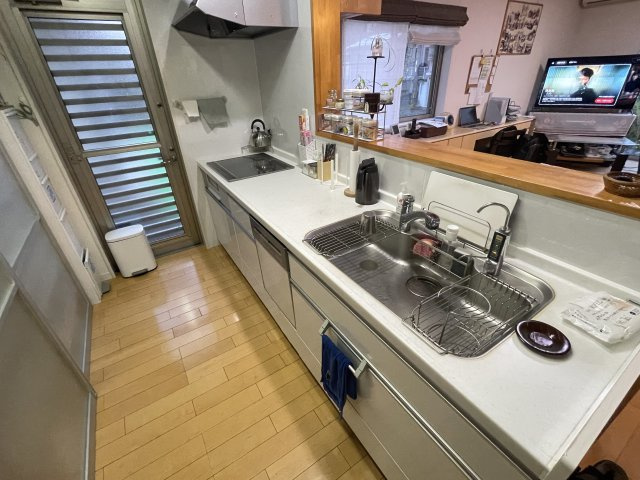山鹿市小群土地建物のキッチン